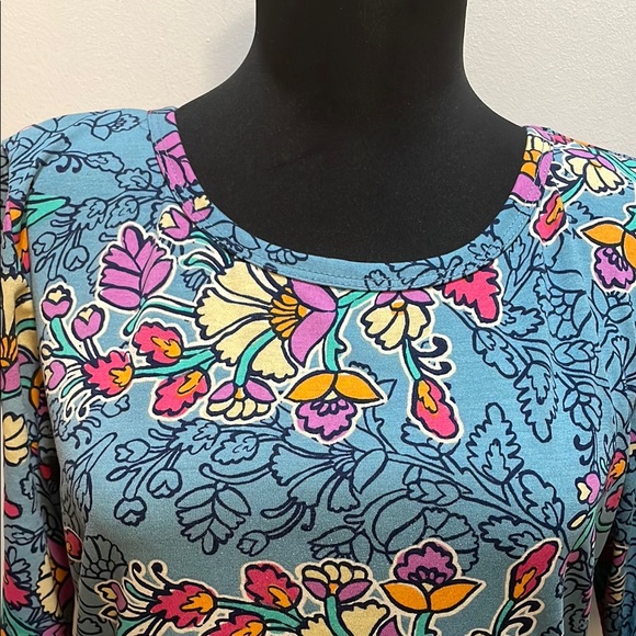 LuLaRoe Blue Floral Round Neckline Gigi Blouse - Picture 5 of 5